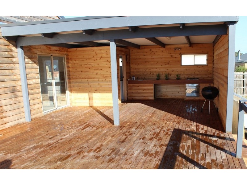 12 Winnindoo Avenue, Heyfield VIC 3858