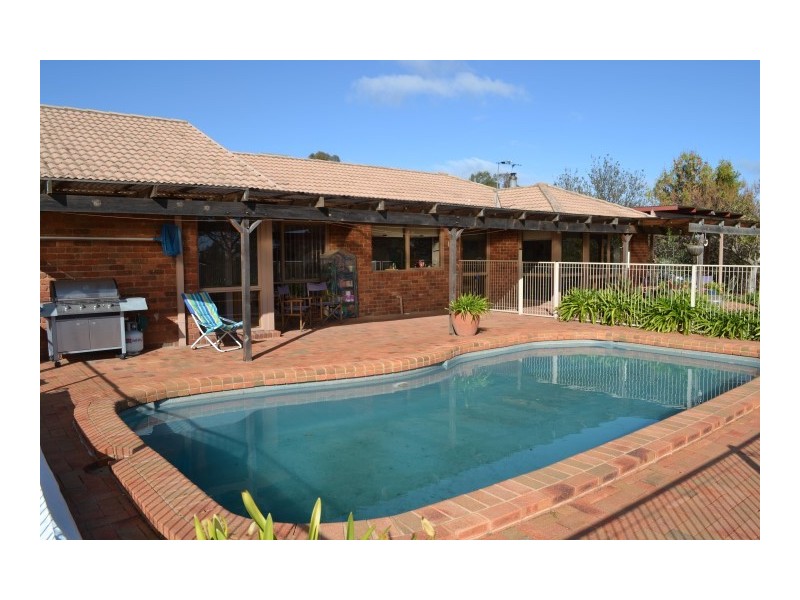 86 McGann Hill Rd, Chesney Vale VIC 3725