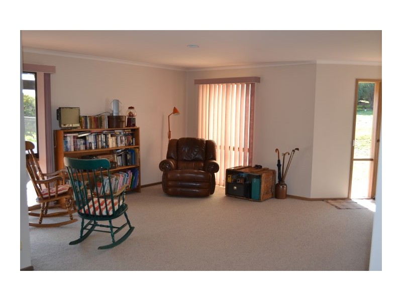 86 McGann Hill Rd, Chesney Vale VIC 3725