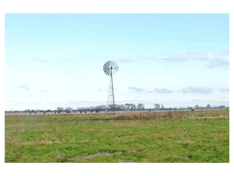 190 and 250 Temby Road, Iona VIC 3815