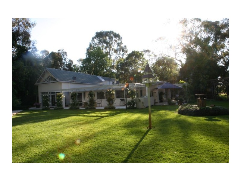 222-224 Wharparilla Drive, Echuca VIC 3564