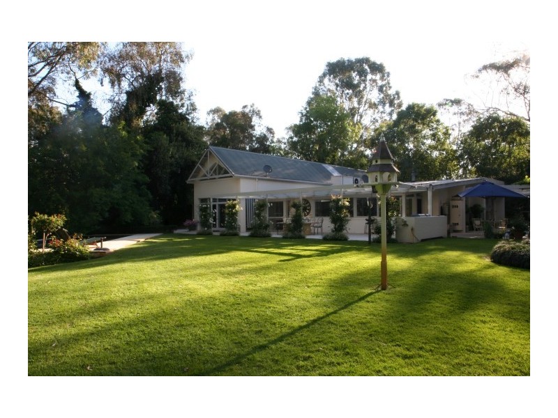 222-224 Wharparilla Drive, Echuca VIC 3564