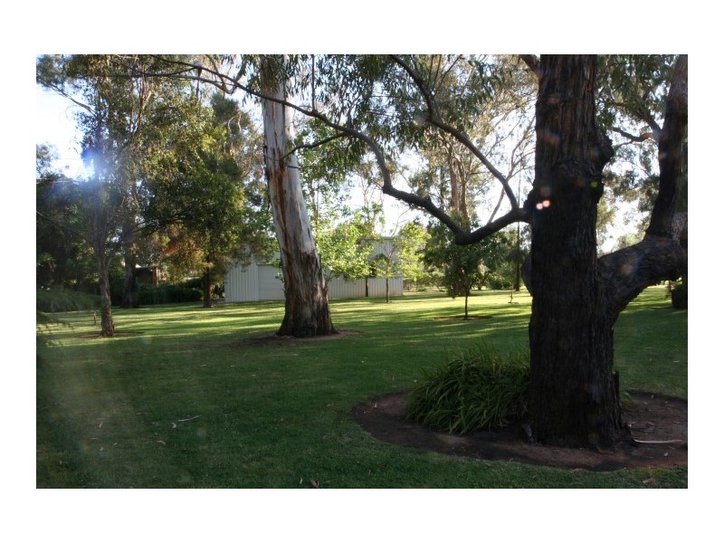 222-224 Wharparilla Drive, Echuca VIC 3564