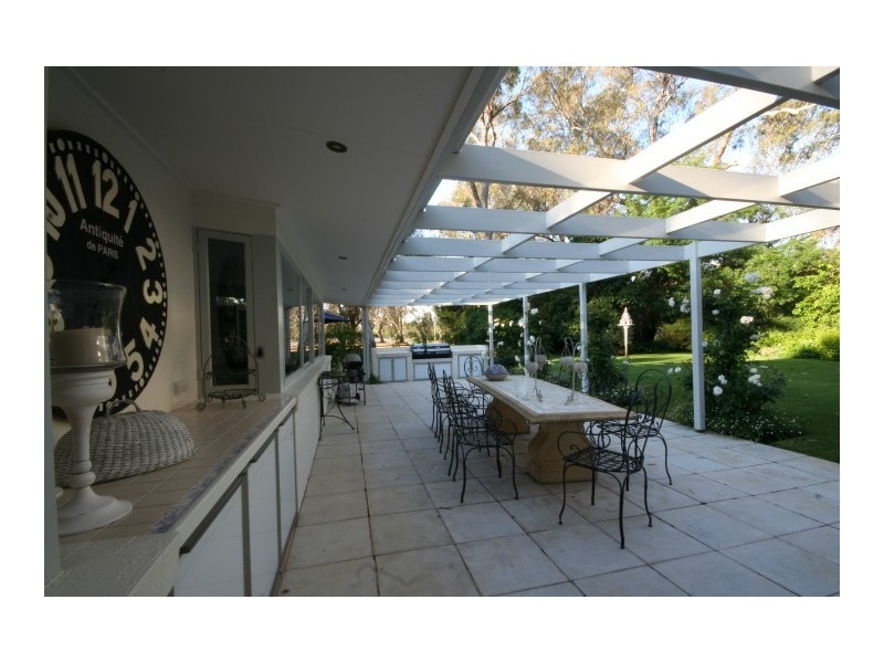 222-224 Wharparilla Drive, Echuca VIC 3564