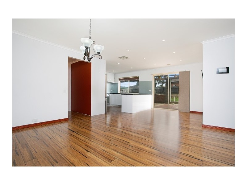 33 Roulston Way, Wallan VIC 3756