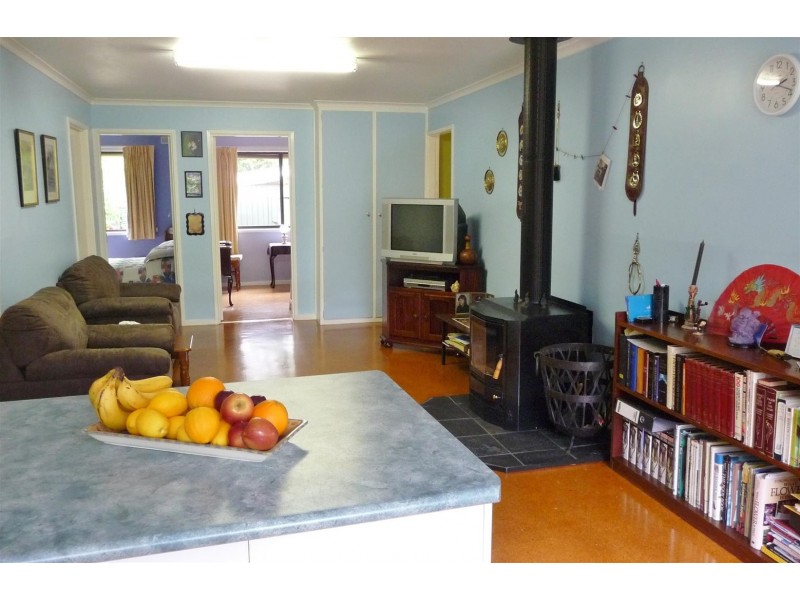 14-16 Warren Rd, Halls Gap VIC 3381