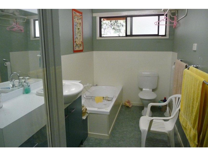 14-16 Warren Rd, Halls Gap VIC 3381