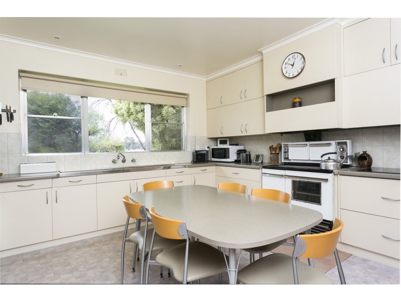 702 Burnewang Road, Elmore VIC 3558