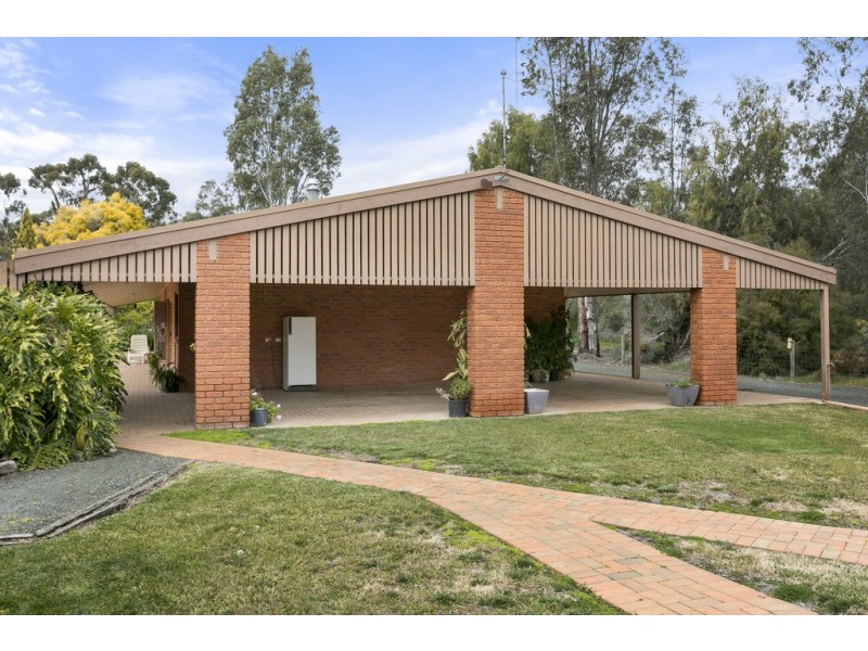 25 CAMPASPE STREET, Elmore VIC 3558