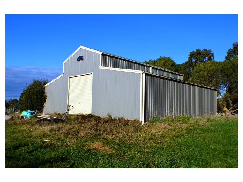 1 Loughridge Court, Grantville VIC 3984