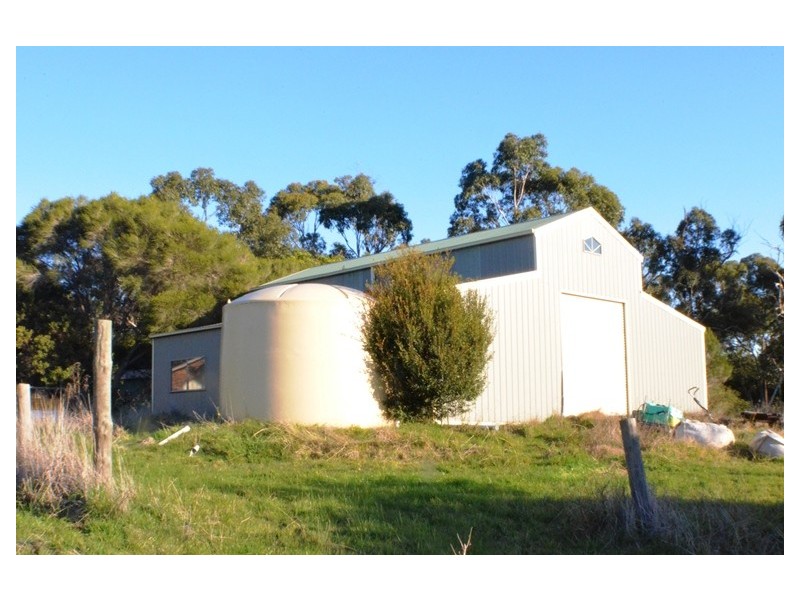 1 Loughridge Court, Grantville VIC 3984