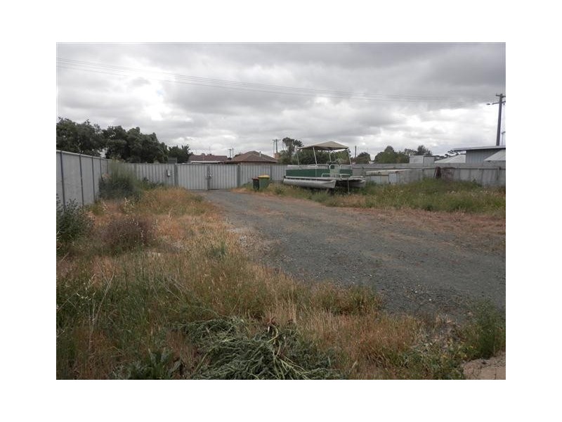 83 Service St, Echuca VIC 3564