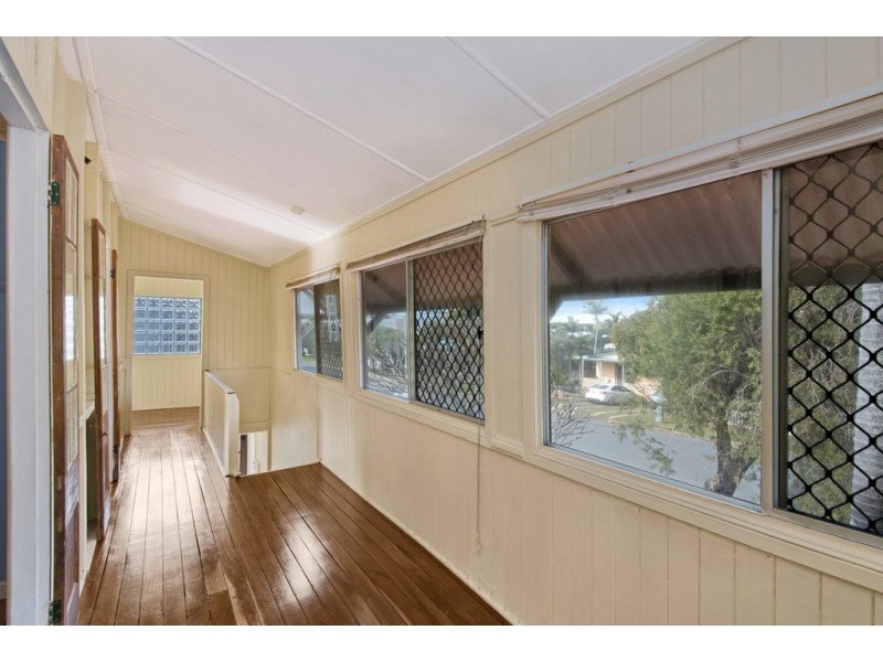 16 Robertson Avenue, Margate QLD 4019