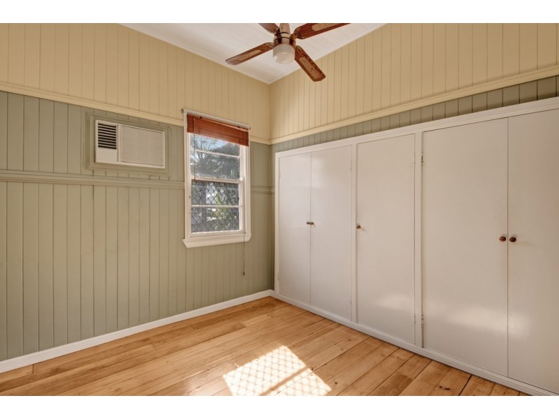 16 Robertson Avenue, Margate QLD 4019