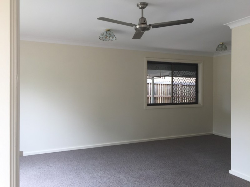 76 Cambridge Street, Rothwell QLD 4022