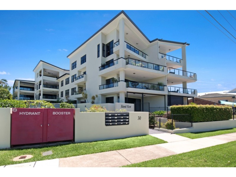 4/30 Gayundah Esplanade, Woody Point QLD 4019