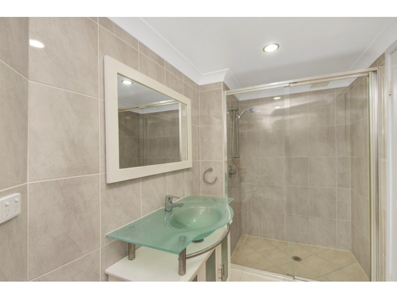 4/30 Gayundah Esplanade, Woody Point QLD 4019