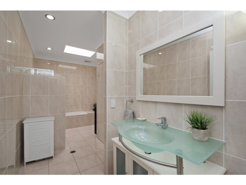 12/30 Gayundah Esplanade, Woody Point QLD 4019