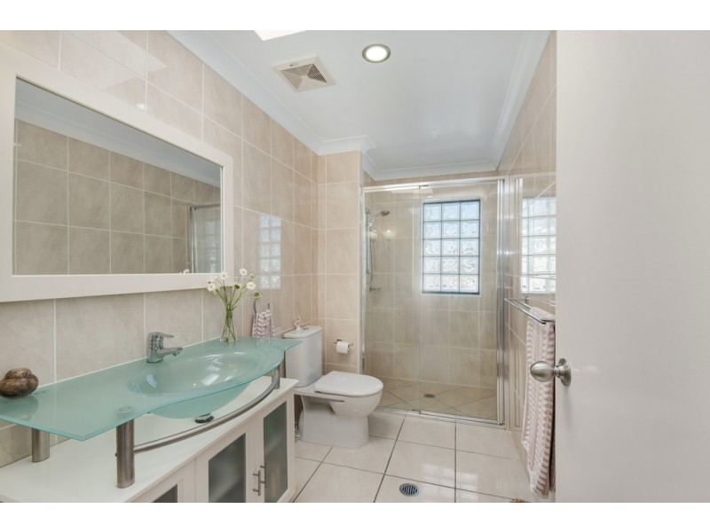 12/30 Gayundah Esplanade, Woody Point QLD 4019