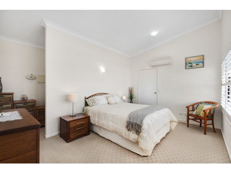 12/30 Gayundah Esplanade, Woody Point QLD 4019