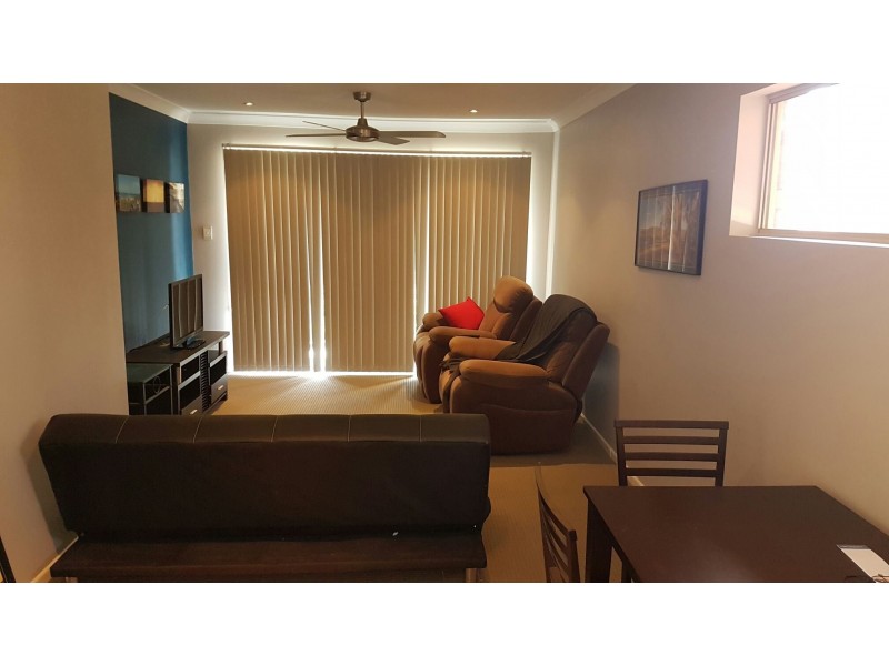 5/34 Caroline Street, Woody Point QLD 4019