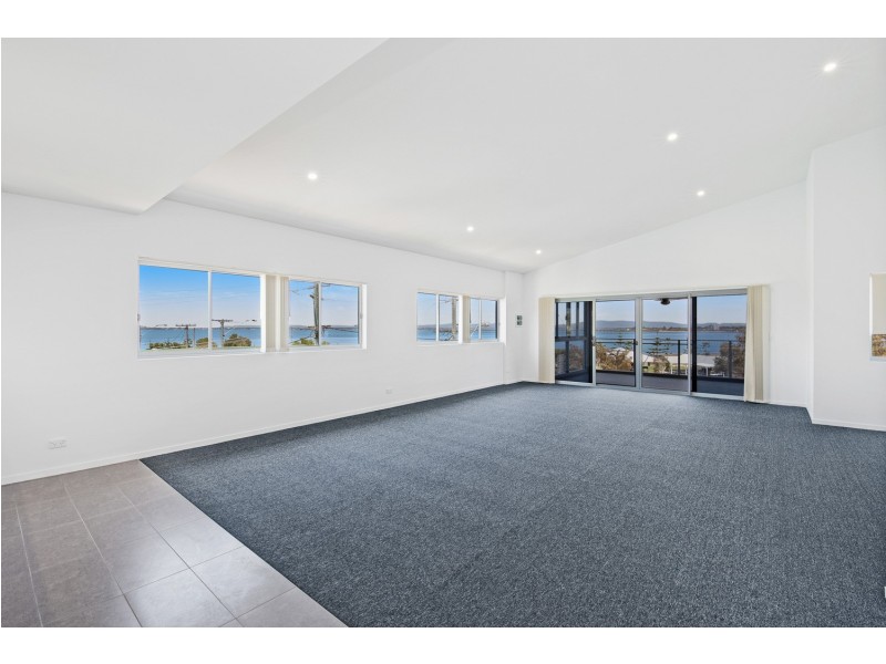 3/52 Oxley Avenue, Woody Point QLD 4019