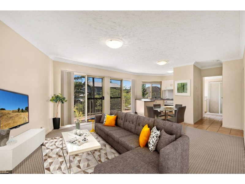 4/10 Caroline Street, Woody Point QLD 4019