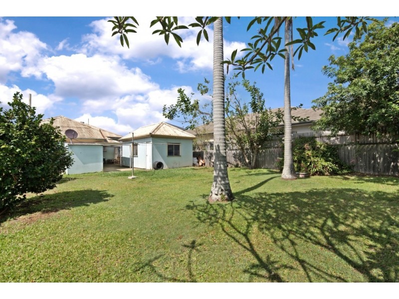 80 Ellen Street, Woody Point QLD 4019