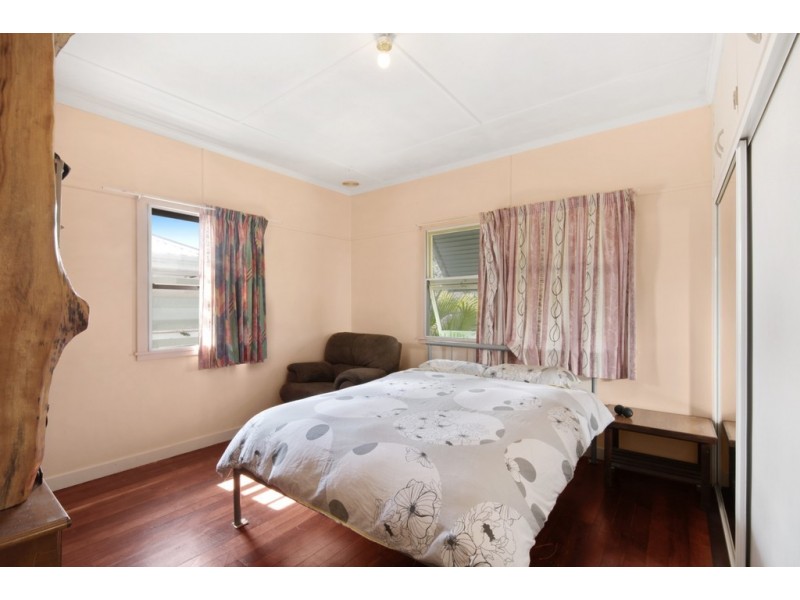 80 Ellen Street, Woody Point QLD 4019
