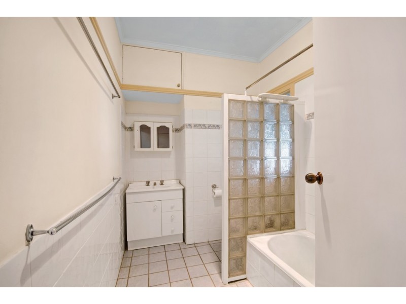 80 Ellen Street, Woody Point QLD 4019