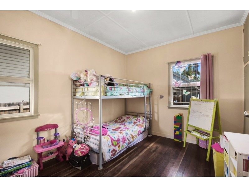 80 Ellen Street, Woody Point QLD 4019