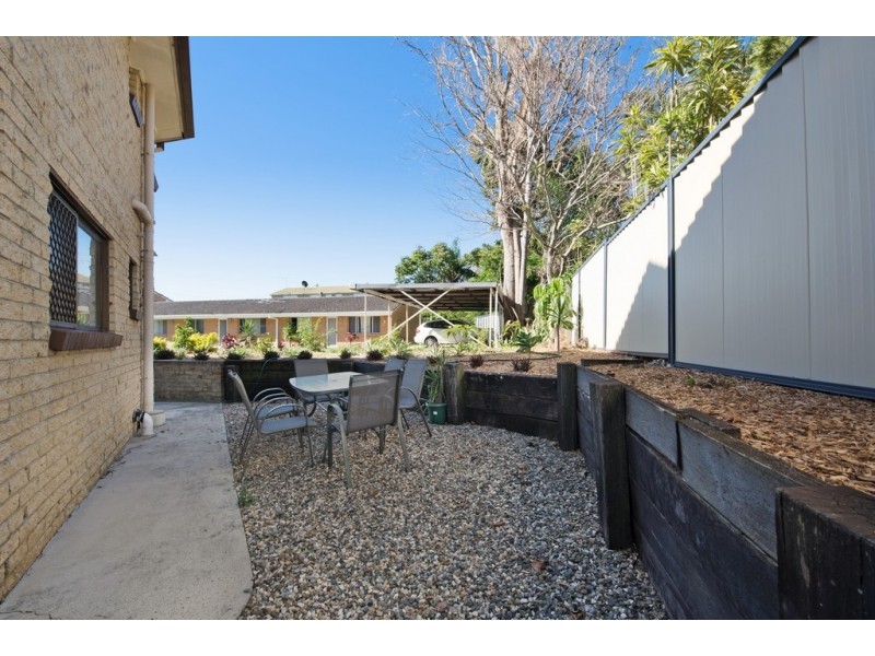 2/94-96 Oxley Avenue, Woody Point QLD 4019