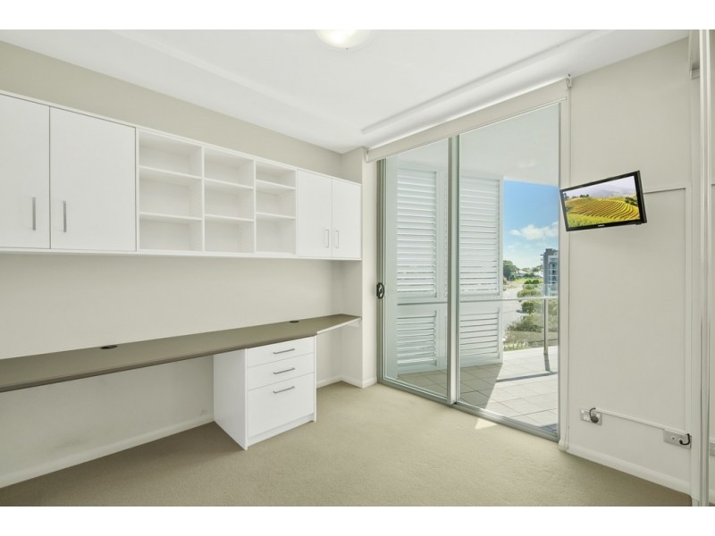 704/6-12 Oxley Avenue, Woody Point QLD 4019