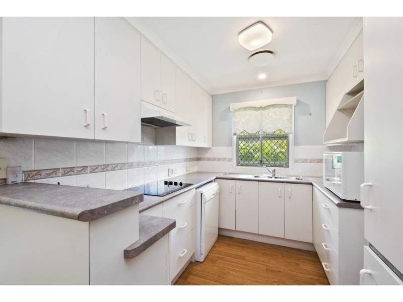 17 Wharf Street, Woody Point QLD 4019