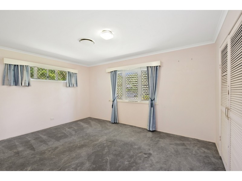 17 Wharf Street, Woody Point QLD 4019