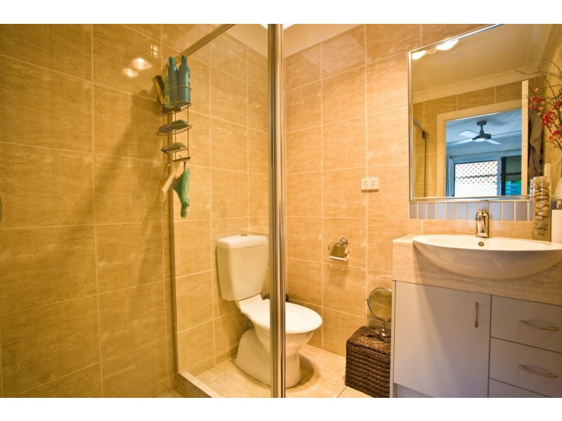 1/20 King Street, Woody Point QLD 4019