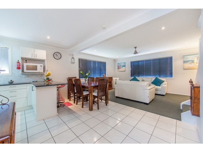 9/19 Ellen Street, Woody Point QLD 4019
