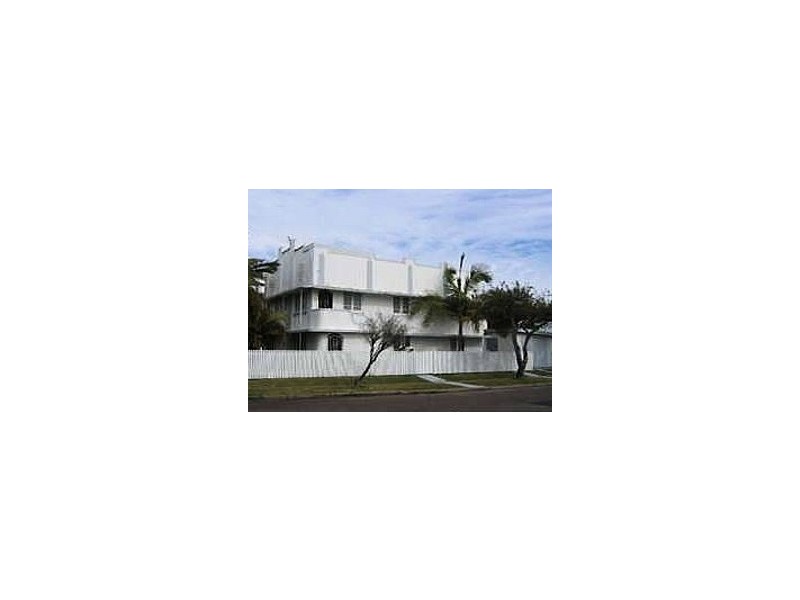 2/1 Bank Street, Margate QLD 4019