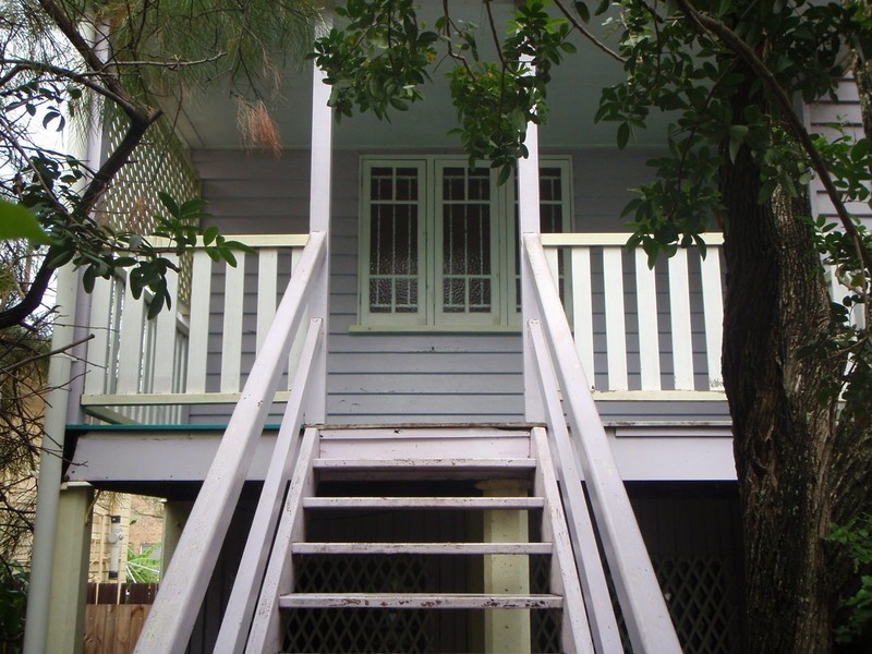 27 Sutton Street, Redcliffe QLD 4020