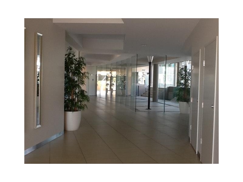 1/142 Prince Edward Parade, Scarborough QLD 4020