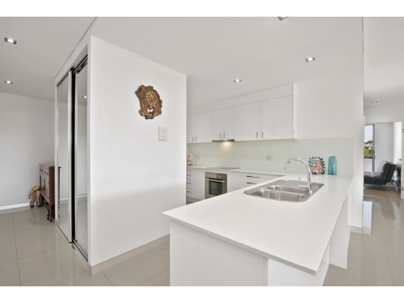 35/17 Marine Parade, Redcliffe QLD 4020