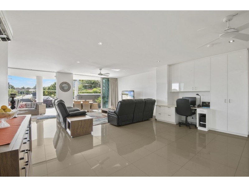 35/17 Marine Parade, Redcliffe QLD 4020