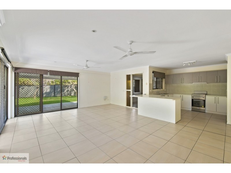 18 Olivia Drive, Kallangur QLD 4503