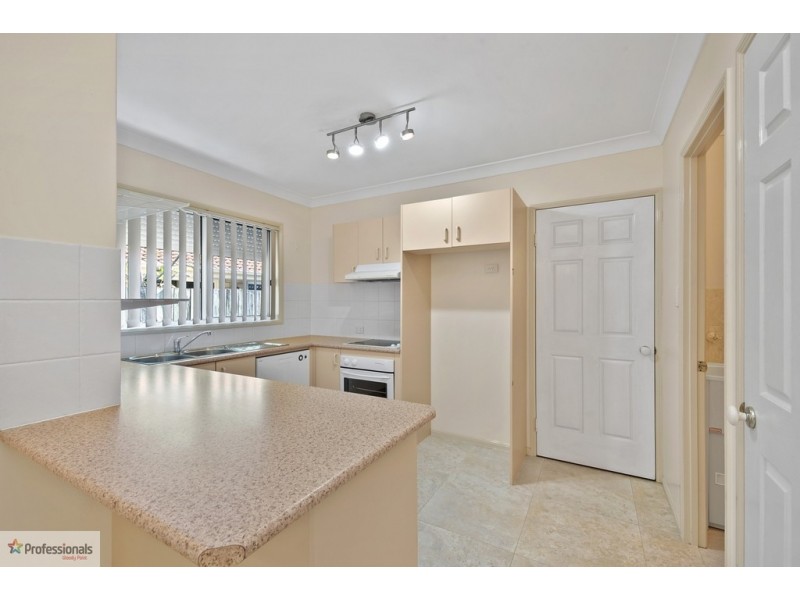 2/22 Georgina Street, Woody Point QLD 4019