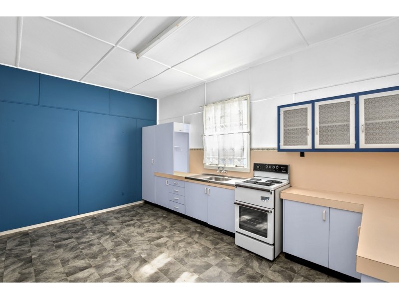 36 McLennan Street, Woody Point QLD 4019