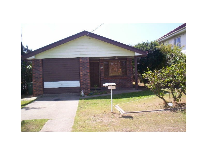 112 Arthur Street, Woody Point QLD 4019