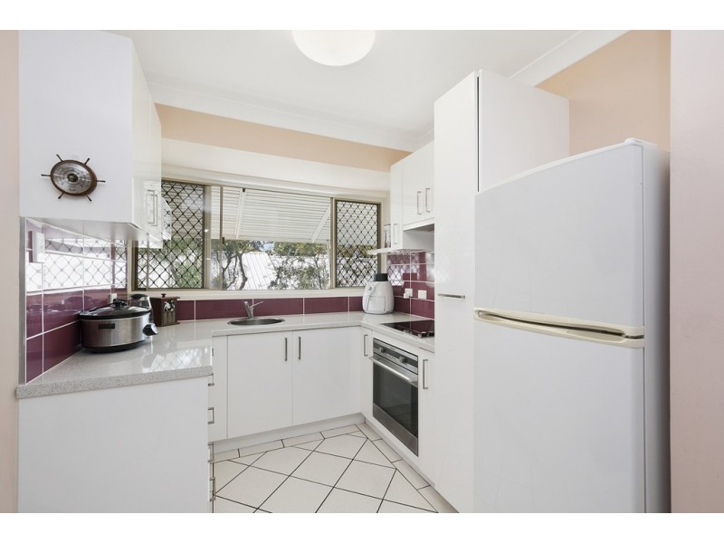 8/34 Caroline Street, Woody Point QLD 4019