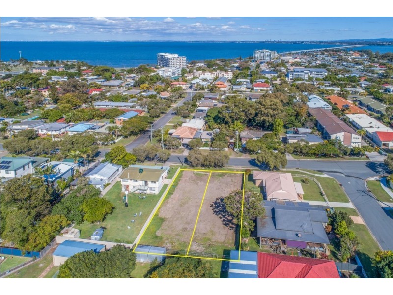 12a Cornelius Street, Clontarf QLD 4019