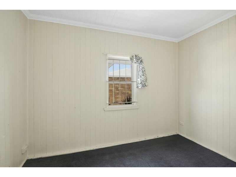 7 Esplanade, Deception Bay QLD 4508