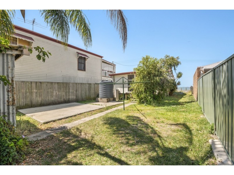 7 Esplanade, Deception Bay QLD 4508